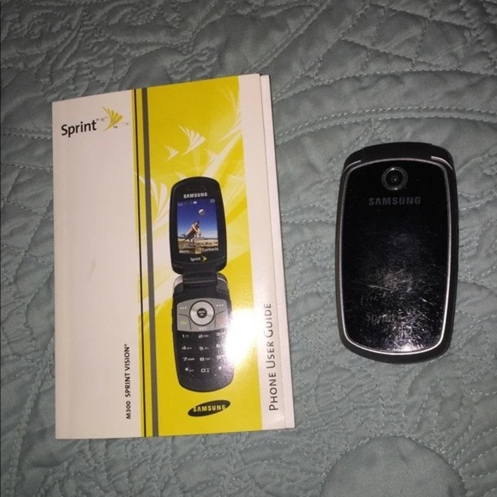 Samsung Flip phone + Accessories